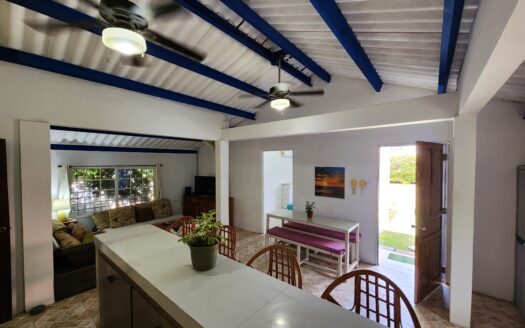 Surf House with Pool in El Palmar