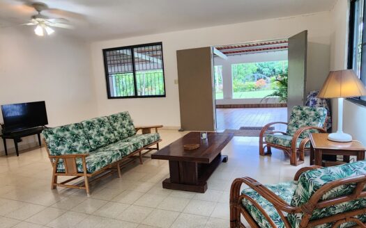 House with Pool – Rio Mar