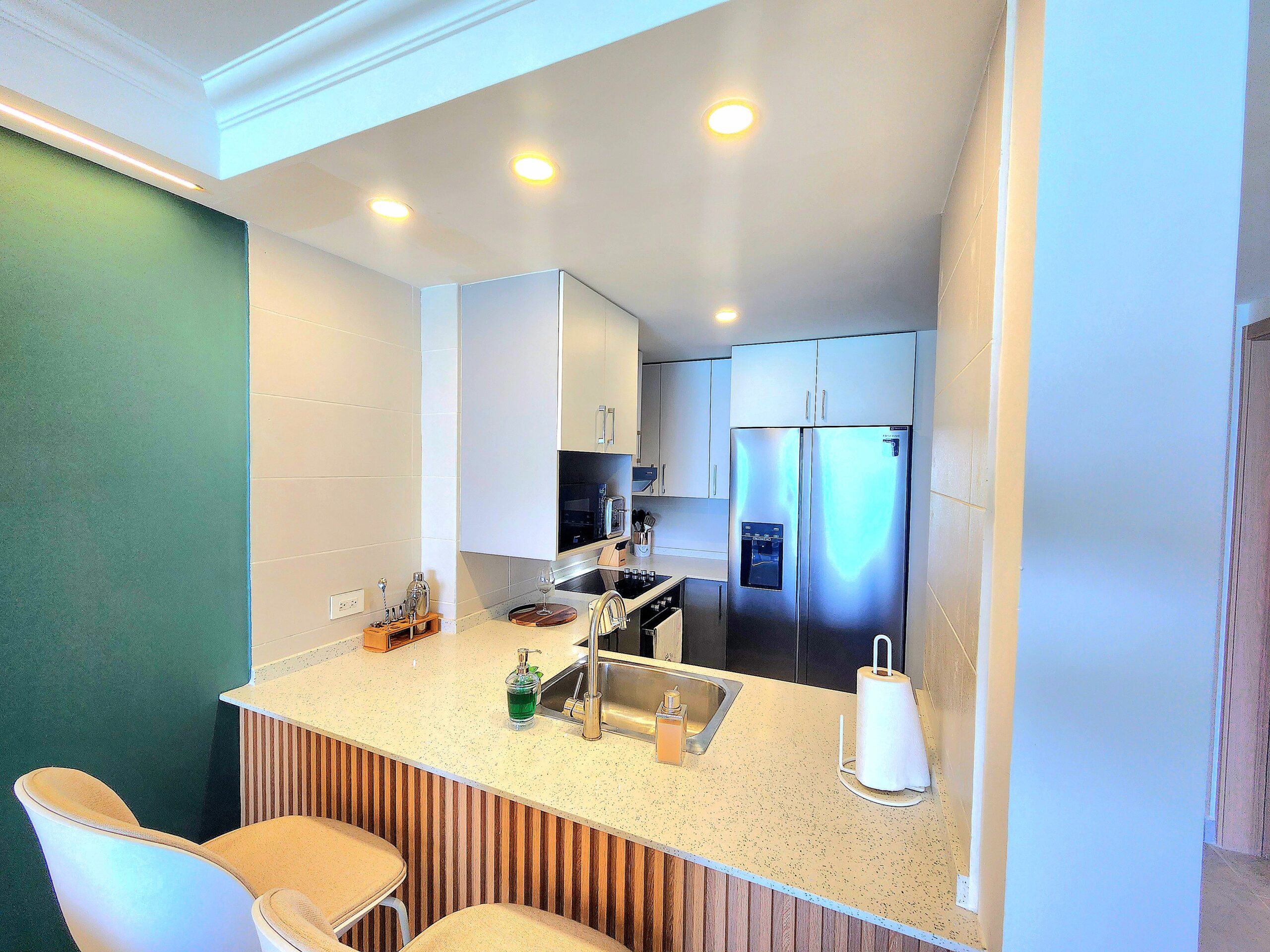 2 Bed Beach Front @ The Palms – Beach Paradise