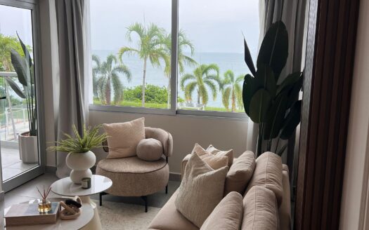 LIVE YOUR BEST LIFE AT THE PALMS 1 BED PLUS FLEX ROOM. OCEAN VIEWS