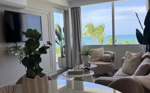 LIVE YOUR BEST LIFE AT THE PALMS 1 BED PLUS FLEX ROOM. OCEAN VIEWS