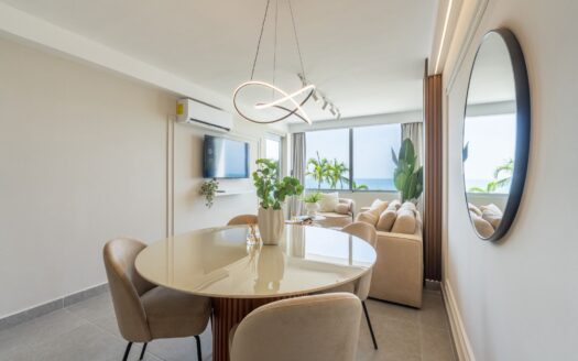 LIVE YOUR BEST LIFE AT THE PALMS 1 BED PLUS FLEX ROOM. OCEAN VIEWS